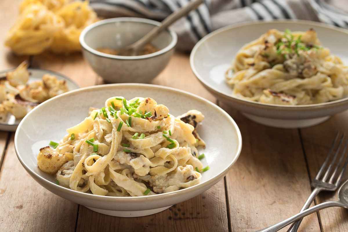 Artichoke Pasta with Creamy Garlic Sauce