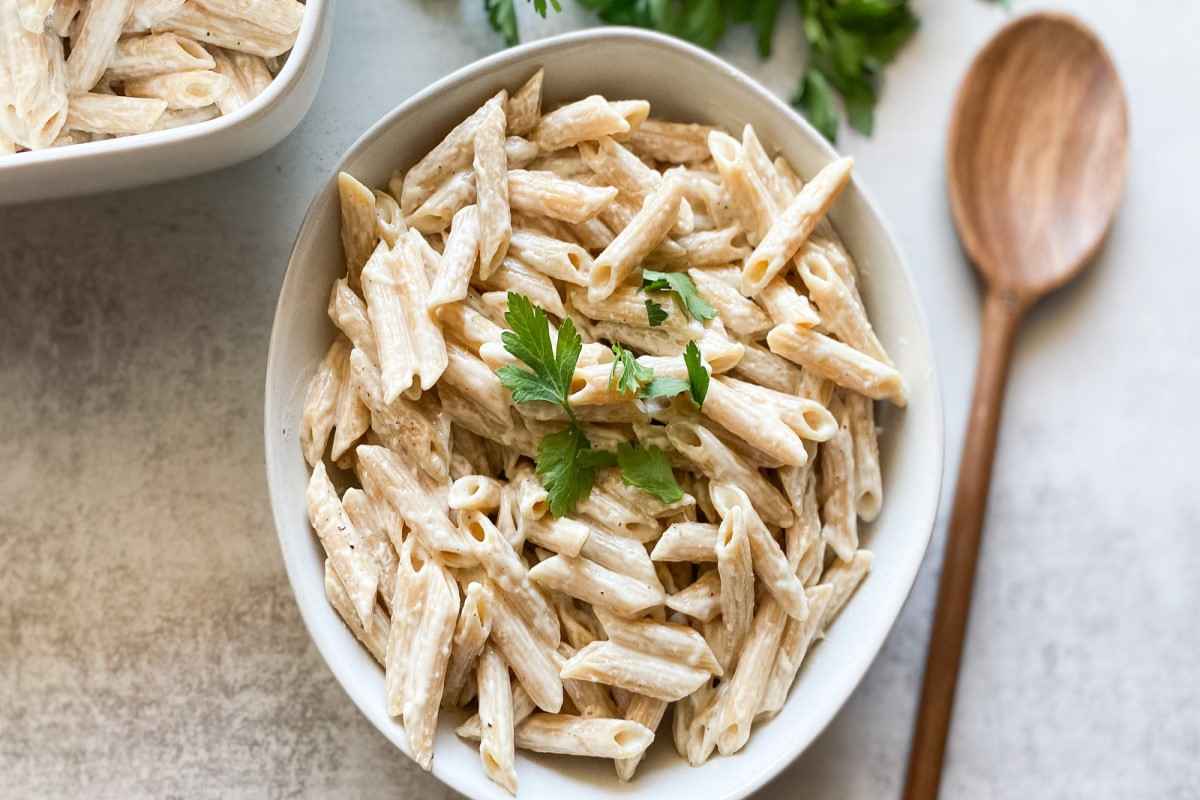 Chicken Pasta with Creamy Garlic Sauce