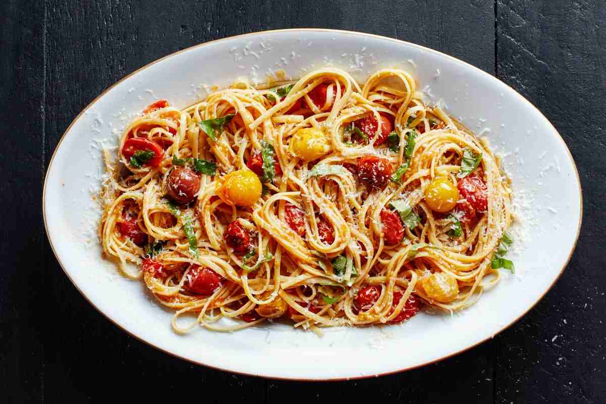 Zucchini Noodles Recipe with Tomatoes