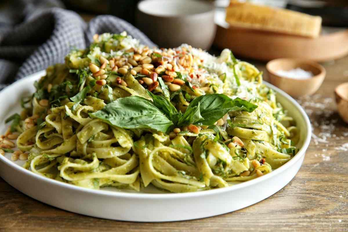 30 Minute Zucchini Pesto Pasta