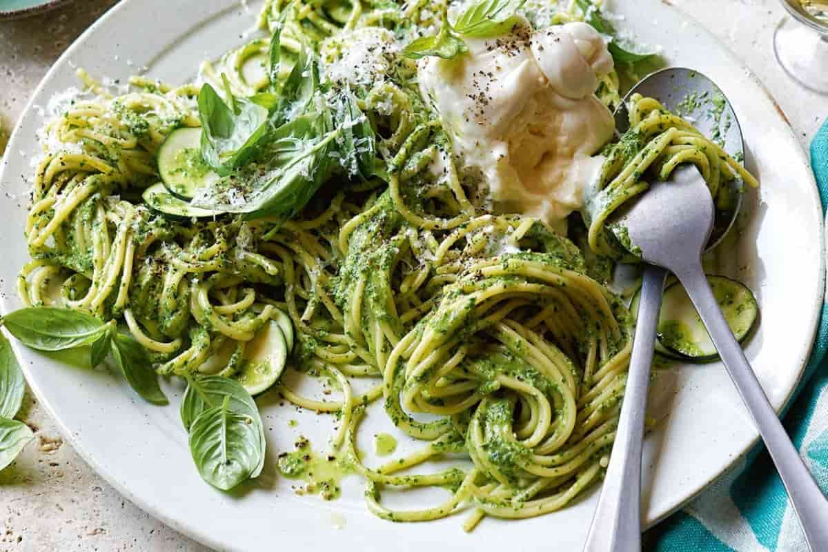 30 Minute Zucchini Pesto Pasta