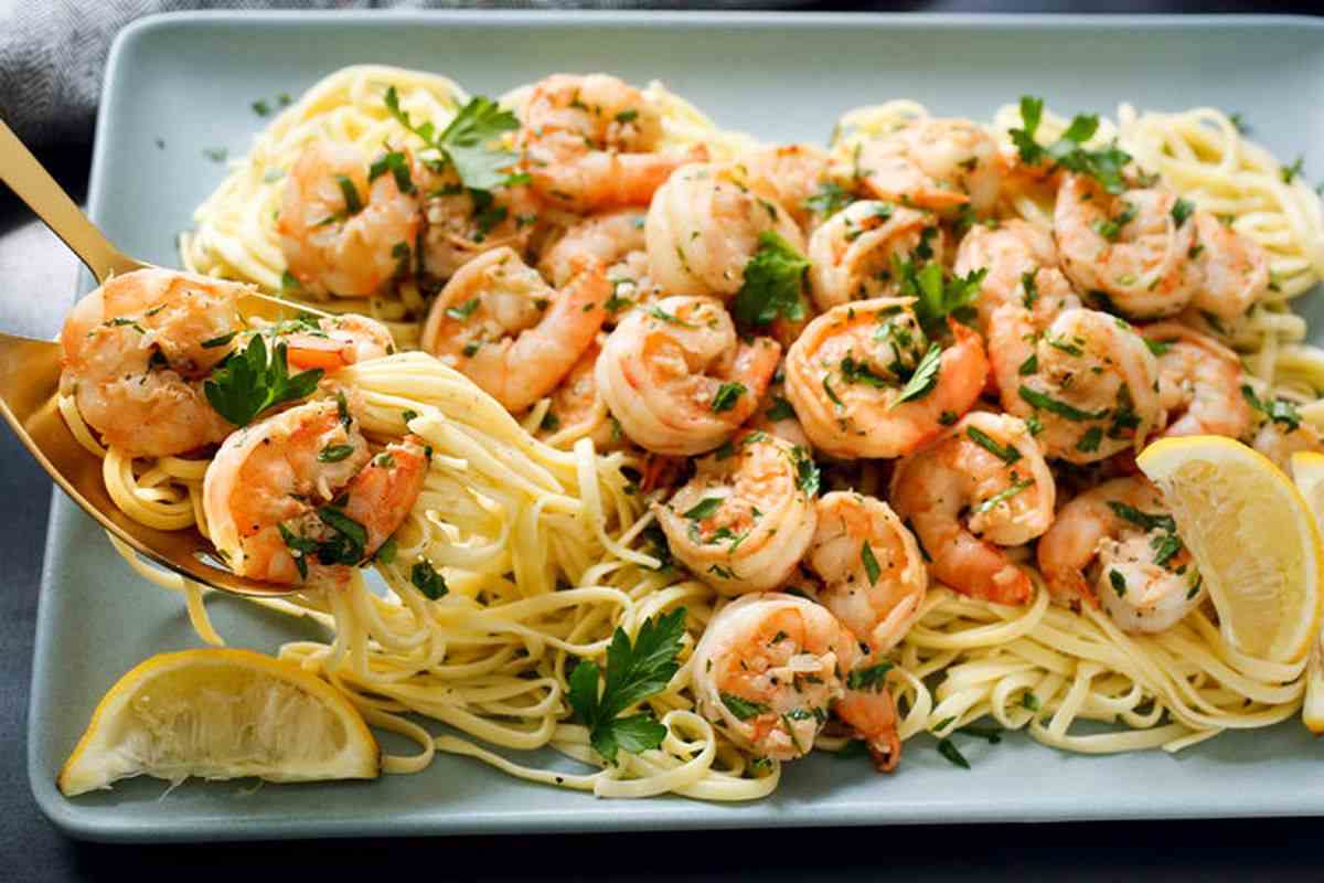 Justine Schofield Prawn and Zucchini Pasta with Tomato Sauce Recipe