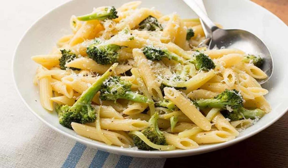 Buy the best types of Italian broccoli pasta salad at a cheap price